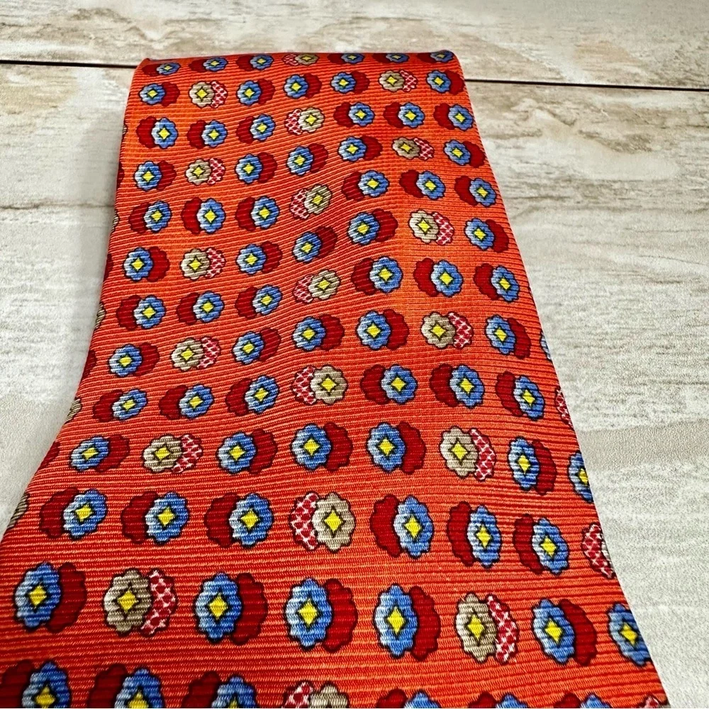 Courreges Paris Mens Peach 100% Silk Tie Floral Motif Work Wear Office Dapper
